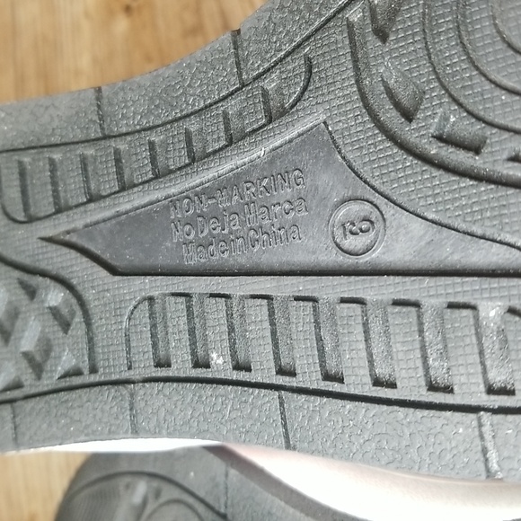 Hello Kitty Pink Black White Sneakers - Picture 10 of 10